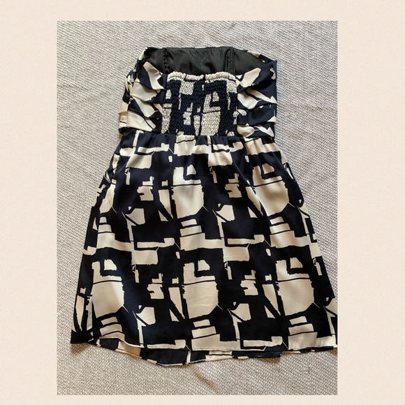 Strapless dress - Navy and Cream - Size Small - Worn Once - Picture 2 of 10